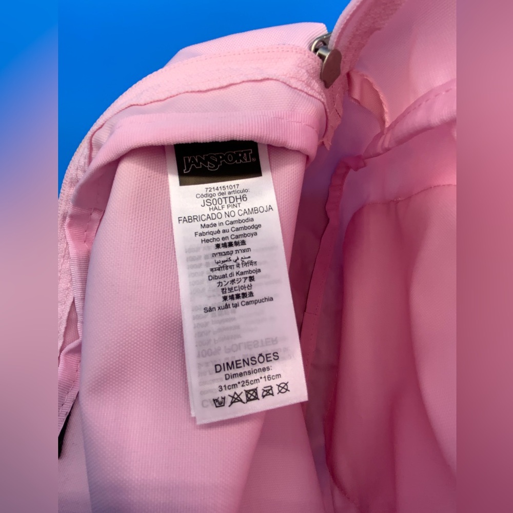 JanSport Half Pint Mini Backpack in Light Pink – Compact & Stylish! - Picture 5 of 5
